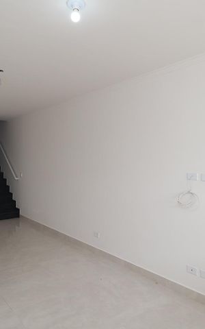 Casa à venda com 110m², 3 quartos e 1 vaga Casa à venda com 110m², 3 quartos e 1 vagaSala