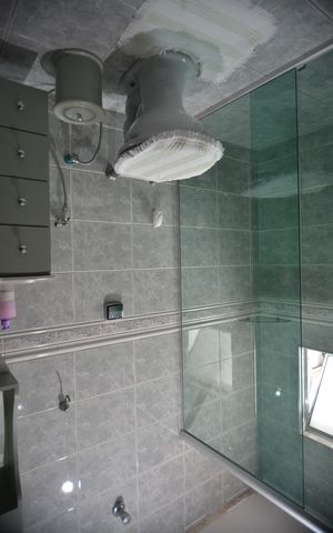 Casa à venda com 133m², 3 quartos e 2 vagasBanheiro da Suíte 2