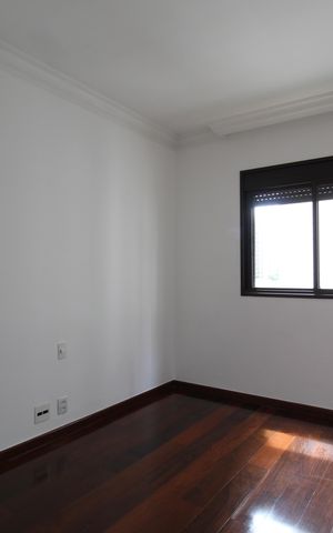 Apartamento à venda com 162m², 3 quartos e 3 vagasQuarto 2 - Suíte