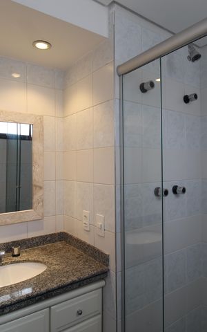 Apartamento à venda com 162m², 3 quartos e 3 vagasBanheiro da Suíte 1
