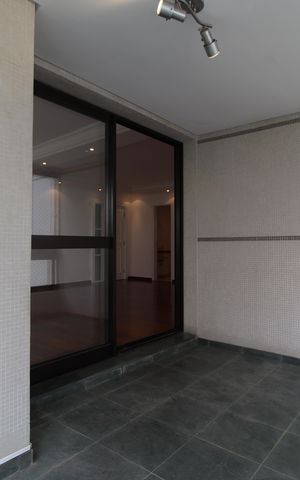 Apartamento à venda com 162m², 3 quartos e 3 vagasVaranda