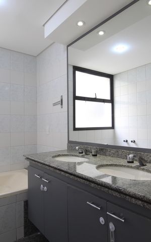 Apartamento à venda com 162m², 3 quartos e 3 vagasBanheiro da Suíte 3