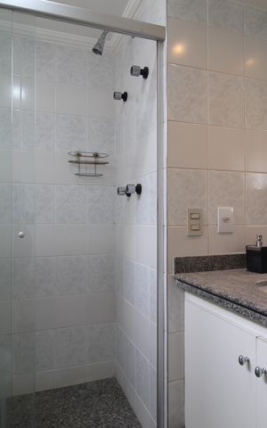 Apartamento à venda com 162m², 3 quartos e 4 vagasBanheiro da Suíte 1