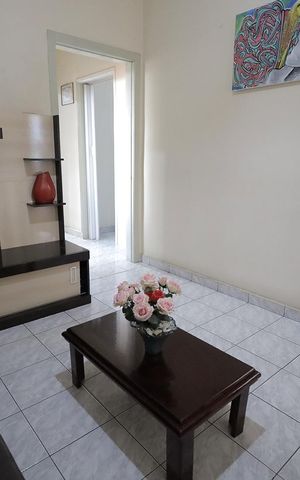 Casa à venda com 187m², 4 quartos e 2 vagas Casa à venda com 187m², 4 quartos e 2 vagasSala