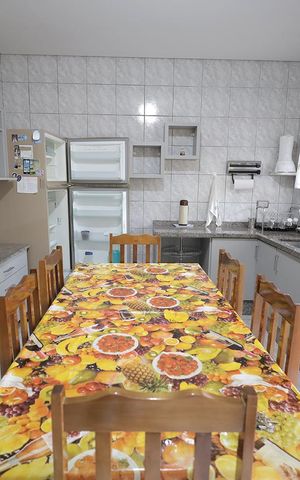 Casa à venda com 187m², 4 quartos e 2 vagas Casa à venda com 187m², 4 quartos e 2 vagasCozinha