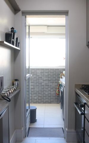Apartamento à venda com 62m², 2 quartos e 1 vagaCozinha e Área de Serviço