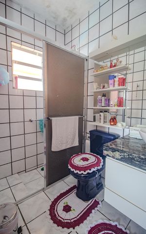 Casa à venda com 180m², 3 quartos e sem vagaBanheiro da Suíte
