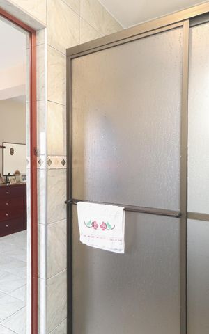 Casa à venda com 200m², 3 quartos e 1 vagaBanheiro da Suíte
