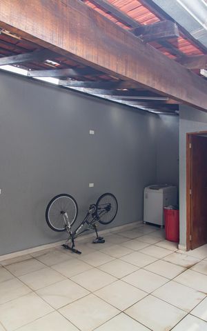 Casa à venda com 190m², 4 quartos e 2 vagas