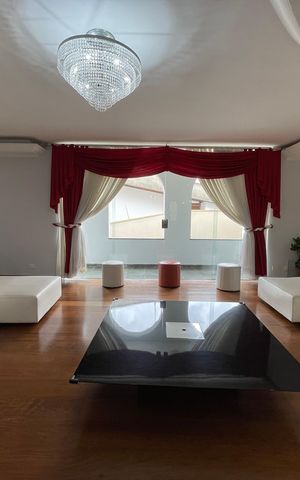 Casa para alugar com 540m², 7 quartos e 6 vagas Casa para alugar com 540m², 7 quartos e 6 vagasSala de estar