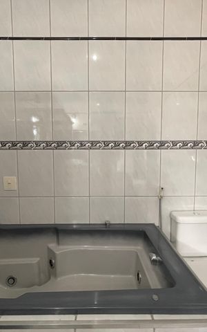 Casa para alugar com 540m², 7 quartos e 6 vagas Casa para alugar com 540m², 7 quartos e 6 vagasBanheiro 5
