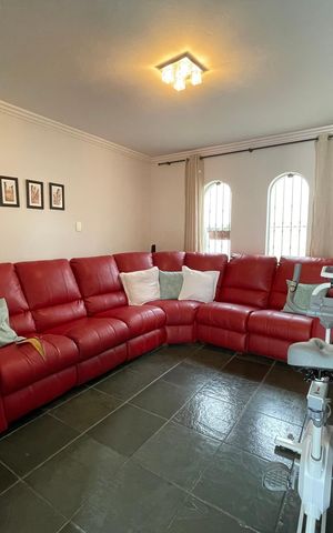 Casa para alugar com 540m², 7 quartos e 6 vagas Casa para alugar com 540m², 7 quartos e 6 vagasSala de TV