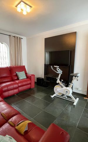 Casa para alugar com 540m², 7 quartos e 6 vagas Casa para alugar com 540m², 7 quartos e 6 vagasSala de TV