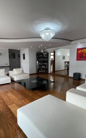 Casa para alugar com 540m², 7 quartos e 6 vagas Casa para alugar com 540m², 7 quartos e 6 vagasSala de estar
