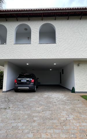 Casa para alugar com 540m², 7 quartos e 6 vagas Casa para alugar com 540m², 7 quartos e 6 vagasGaragem