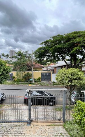Casa para alugar com 540m², 7 quartos e 6 vagas Casa para alugar com 540m², 7 quartos e 6 vagasVaranda