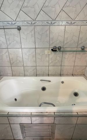 Casa para alugar com 540m², 7 quartos e 6 vagas Casa para alugar com 540m², 7 quartos e 6 vagasBanheiro 6