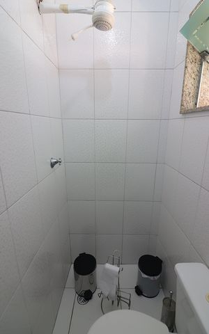 Casa à venda com 350m², 4 quartos e 8 vagasBanheiro de Serviço