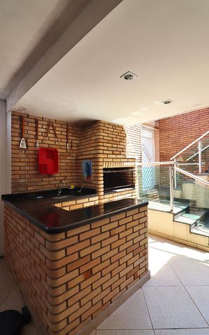 Casa à venda com 350m², 4 quartos e 8 vagasGaragem e Espaço Gourmet