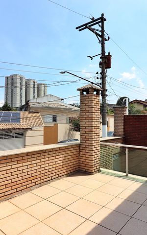 Casa à venda com 350m², 4 quartos e 8 vagasSala Sacada 