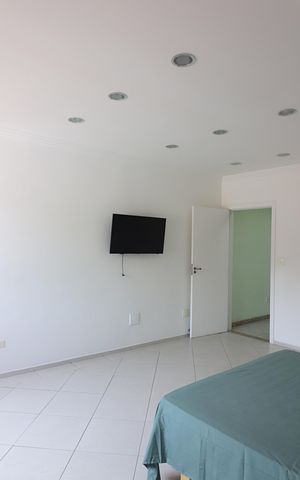 Casa à venda com 350m², 4 quartos e 8 vagasSuíte 2