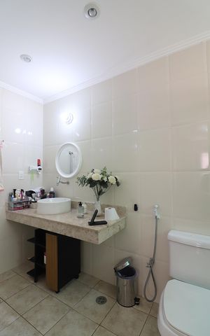 Casa à venda com 350m², 4 quartos e 8 vagasSuíte 2 Banheiro 