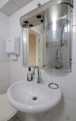 Casa à venda com 350m², 4 quartos e 8 vagasBanheiro do Espaço Gourmet