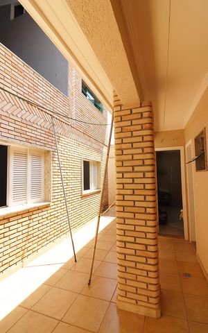 Casa à venda com 350m², 4 quartos e 8 vagasÁrea de Serviço