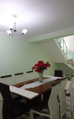 Casa à venda com 350m², 4 quartos e 8 vagasSala de Jantar