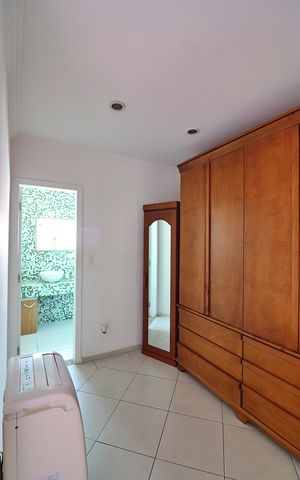 Casa à venda com 350m², 4 quartos e 8 vagasSuíte 3