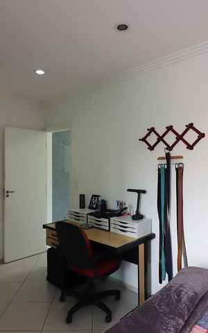 Casa à venda com 350m², 4 quartos e 8 vagasSuíte 3