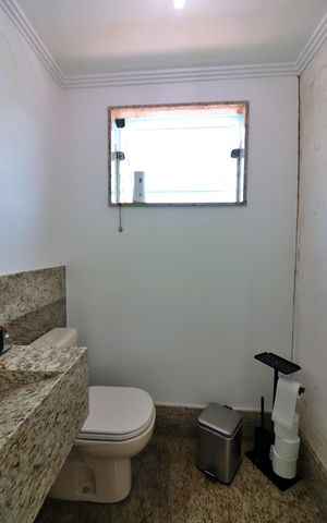 Casa à venda com 350m², 4 quartos e 8 vagasLavabo 