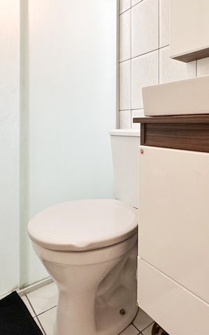 Apartamento à venda com 44m², 2 quartos e 1 vaga Apartamento à venda com 44m², 2 quartos e 1 vagaBanheiro Social