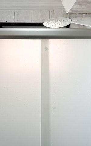 Apartamento à venda com 44m², 2 quartos e 1 vaga Apartamento à venda com 44m², 2 quartos e 1 vagaBanheiro Social