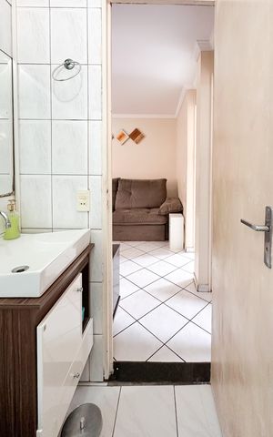 Apartamento à venda com 44m², 2 quartos e 1 vaga Apartamento à venda com 44m², 2 quartos e 1 vagaBanheiro Social