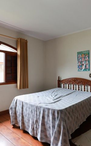 Casa à venda com 500m², 4 quartos e 2 vagas Casa à venda com 500m², 4 quartos e 2 vagasSuíte 4