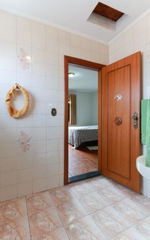 Casa à venda com 500m², 4 quartos e 2 vagas Casa à venda com 500m², 4 quartos e 2 vagasBanheiro da suíte 4