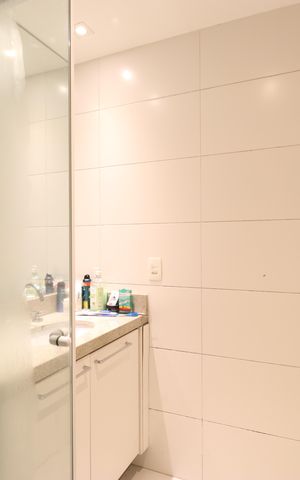 Apartamento à venda com 252m², 4 quartos e 4 vagasBanheiro da Suíte 4