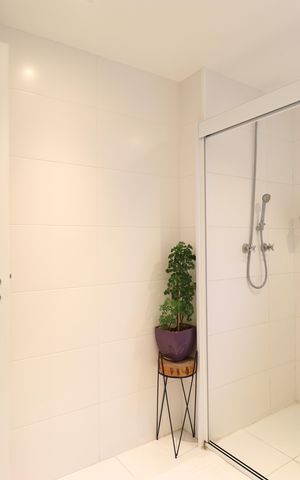 Apartamento à venda com 252m², 4 quartos e 4 vagasBanheiro da Suíte 2