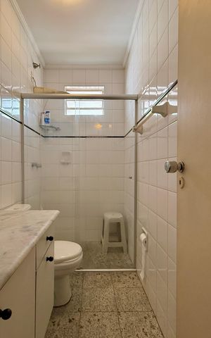 Casa à venda com 350m², 3 quartos e 4 vagas Casa à venda com 350m², 3 quartos e 4 vagasBanheiro Social
