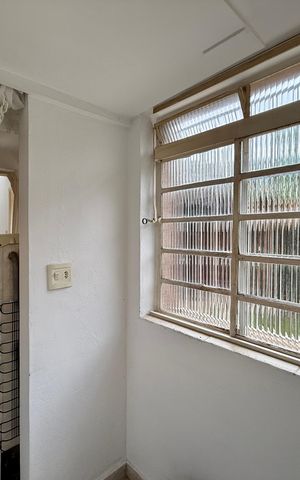 Casa à venda com 350m², 3 quartos e 4 vagas Casa à venda com 350m², 3 quartos e 4 vagasEdícula
