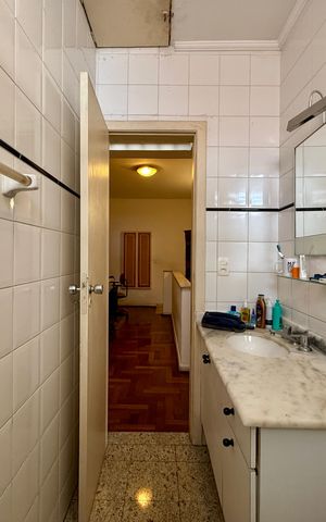 Casa à venda com 350m², 3 quartos e 4 vagas Casa à venda com 350m², 3 quartos e 4 vagasBanheiro Social