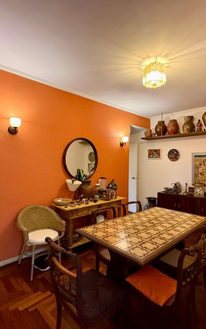 Casa à venda com 350m², 3 quartos e 4 vagas Casa à venda com 350m², 3 quartos e 4 vagasSala