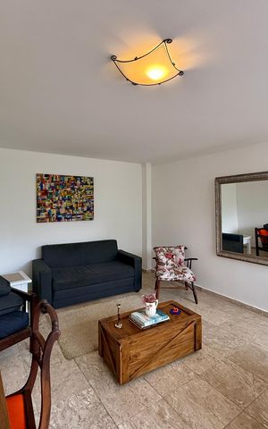 Casa à venda com 350m², 3 quartos e 4 vagas Casa à venda com 350m², 3 quartos e 4 vagasEdícula