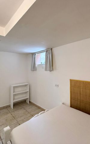 Casa à venda com 350m², 3 quartos e 4 vagas Casa à venda com 350m², 3 quartos e 4 vagasEdícula