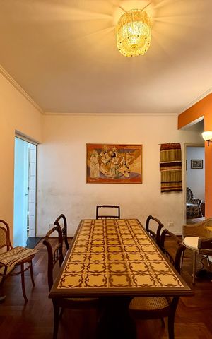 Casa à venda com 350m², 3 quartos e 4 vagas Casa à venda com 350m², 3 quartos e 4 vagasSala