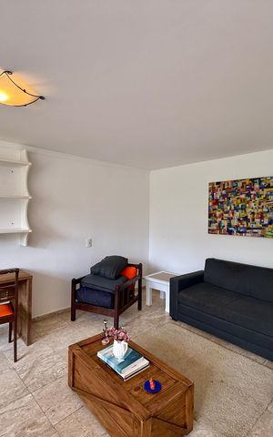 Casa à venda com 350m², 3 quartos e 4 vagas Casa à venda com 350m², 3 quartos e 4 vagasEdícula