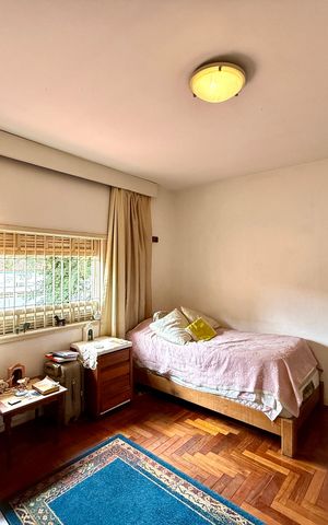 Casa à venda com 350m², 3 quartos e 4 vagas Casa à venda com 350m², 3 quartos e 4 vagasSuíte 2