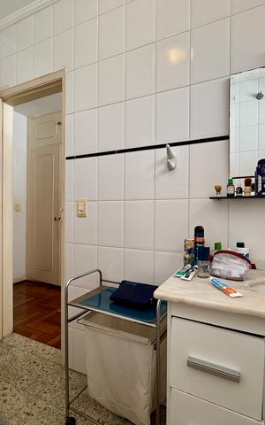 Casa à venda com 350m², 3 quartos e 4 vagas Casa à venda com 350m², 3 quartos e 4 vagasBanheiro Suíte 1