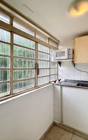 Casa à venda com 350m², 3 quartos e 4 vagas Casa à venda com 350m², 3 quartos e 4 vagasEdícula